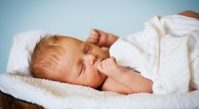 Безусловные рефлексы новорожденных: классификация и характеристика
