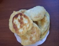 Индийские лепешки Бхатури