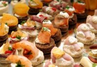 Обычные и сладкие бутерброды канапе