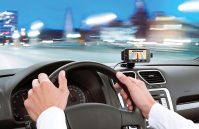Как выбрать навигатор для любимого автомобиля