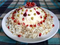 Замечательный салат Шапка Мономаха с курицей