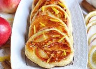 Печем вкусные оладьи с яблоками на завтрак
